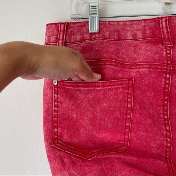 Forever 21 Red Cropped Jeans - Picture 4 of 7